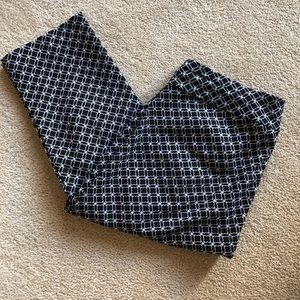 EUC Flattering Van Heusen Slim Stretch Pant Sz4